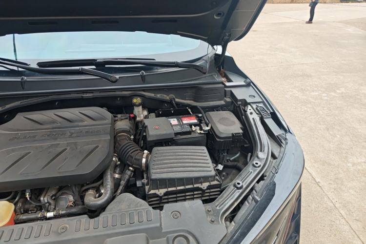 Used CHANGAN UNI-T 2021 1.5T Excellence Model Engine Bay Left