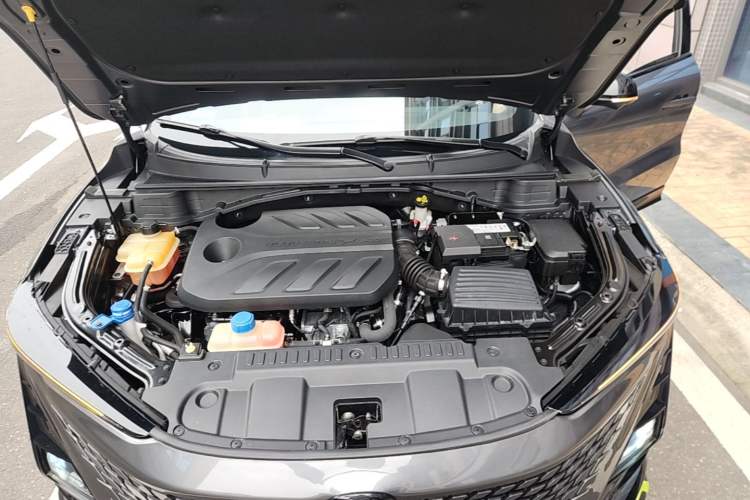 Used CHANGAN UNI-T 2021 1.5T Sport Edition Flagship Version Engine Bay
