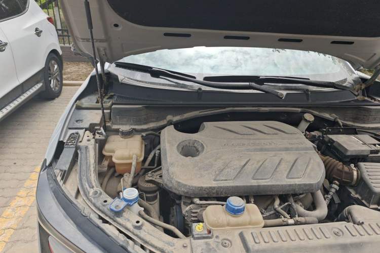 Used CHANGAN UNI-T 2021 1.5T Sport Edition Flagship Version Engine Bay Right