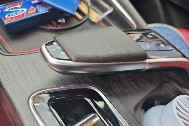 Used CHANGAN UNI-T 2021 1.5T Sport Edition Flagship Version Gear Lever