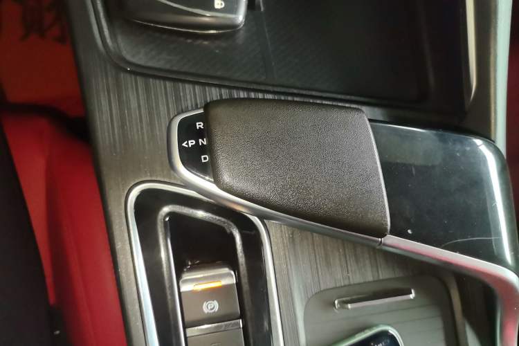 Used CHANGAN UNI-T 2021 1.5T Excellence Model Gear Lever