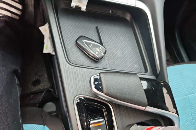 Used CHANGAN UNI-T 2021 1.5T Excellence Model Gear Lever