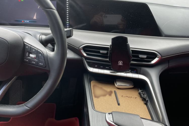 Used CHANGAN UNI-T 2021 1.5T Excellence Model Interior 5