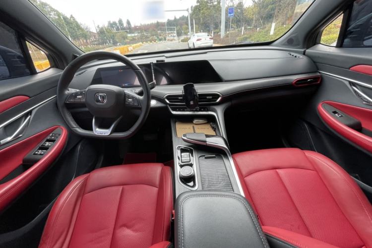 Used CHANGAN UNI-T 2021 1.5T Excellence Model Interior 9