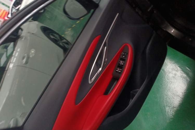 Used CHANGAN UNI-T 2021 1.5T Excellence Model Left Front Door Interior