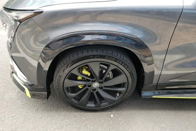 Used CHANGAN UNI-T 2021 1.5T Sport Edition Flagship Version Left Front Wheel Hub