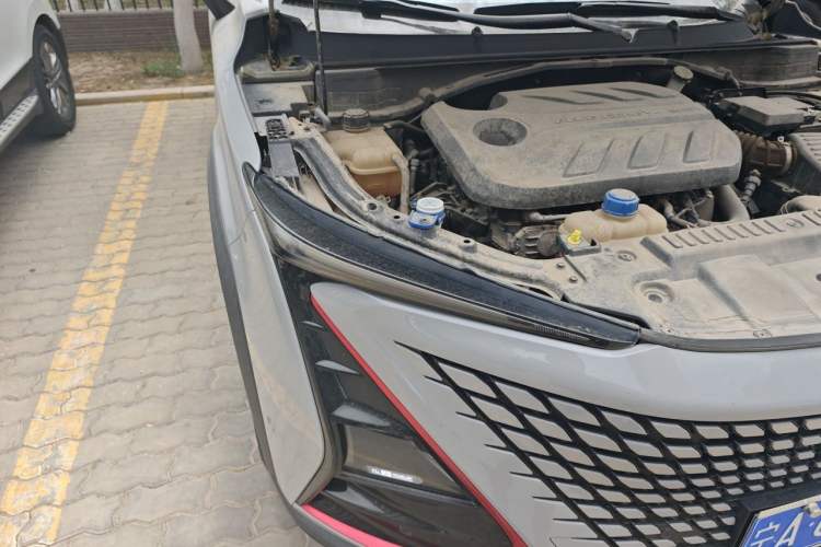 Used CHANGAN UNI-T 2021 1.5T Sport Edition Flagship Version Right Front Headlight