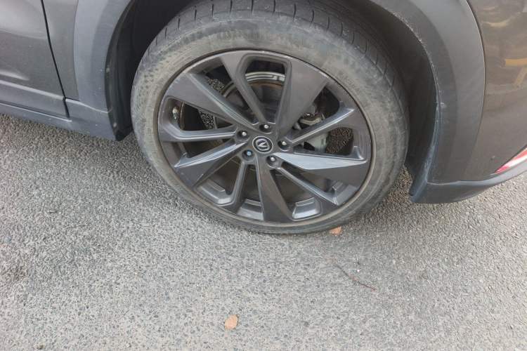 Used CHANGAN UNI-T 2021 1.5T Sport Edition Flagship Version Right Front Wheel Hub