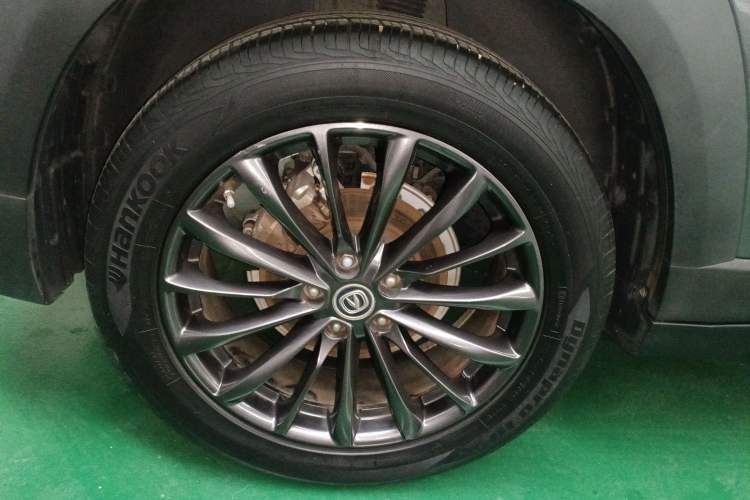Used CHANGAN UNI-T 2021 1.5T Excellence Model Right Rear Wheel Hub