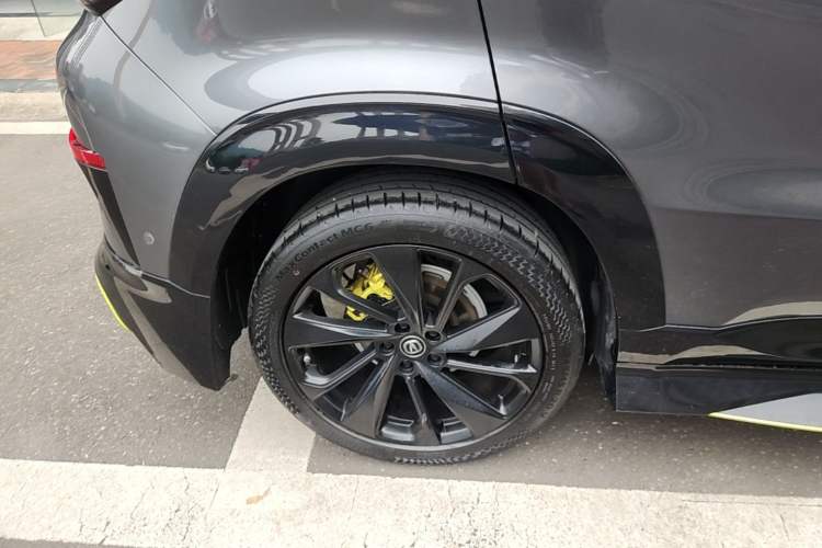 Used CHANGAN UNI-T 2021 1.5T Sport Edition Flagship Version Right Rear Wheel Hub