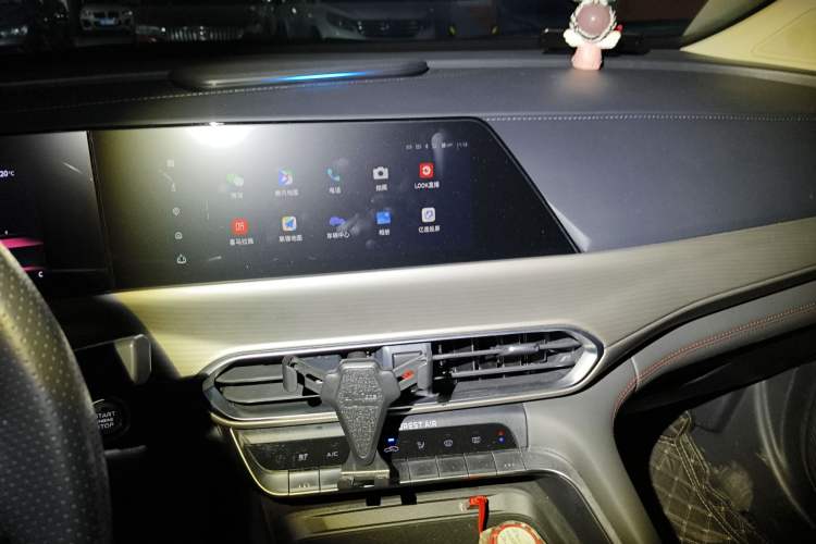 Used CHANGAN UNI-T 2021 1.5T Excellence Model Audio And AC Panel