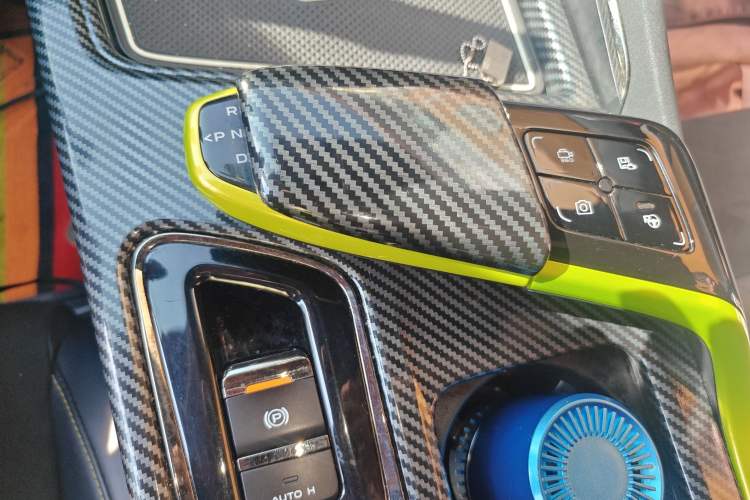 Used CHANGAN UNI-T 2021 1.5T Sport Edition Flagship Version Gear Lever