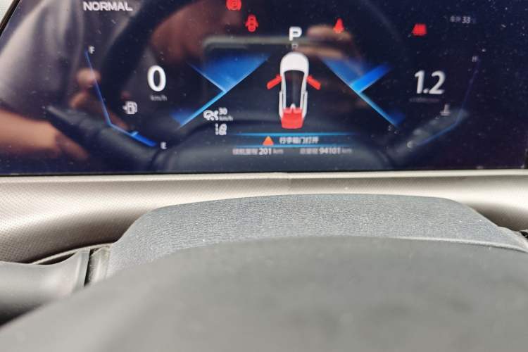 Used CHANGAN UNI-T 2021 1.5T Sport Edition Flagship Version Odometer Close Up