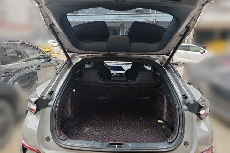 Used CHANGAN UNI-T 2021 1.5T Sport Edition Flagship Version Trunk