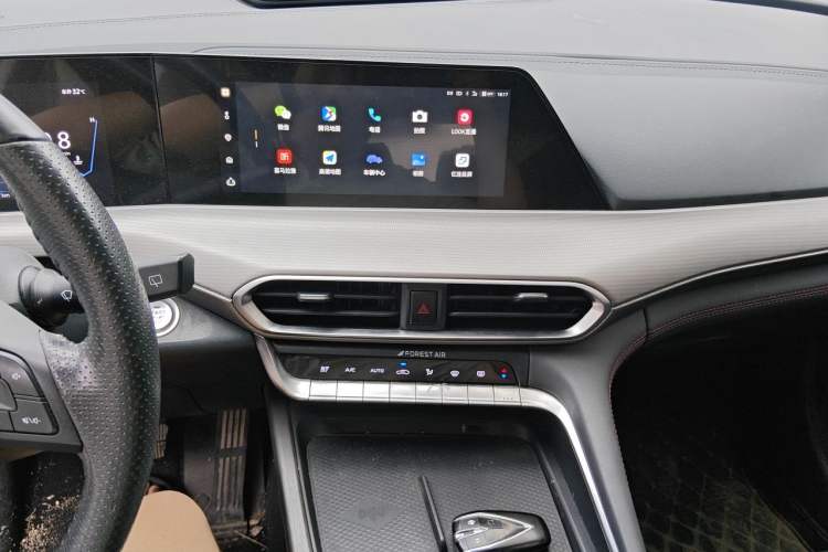 Used CHANGAN UNI-T 2021 1.5T Sport Edition Flagship Version Audio And AC Panel