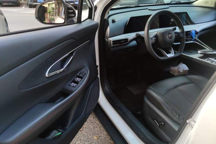 Used CHANGAN UNI-T 2021 1.5T Sport Edition Flagship Version Driver Seat