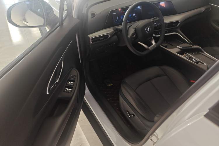 Used CHANGAN UNI-T 2021 1.5T Excellence Model Driver Seat