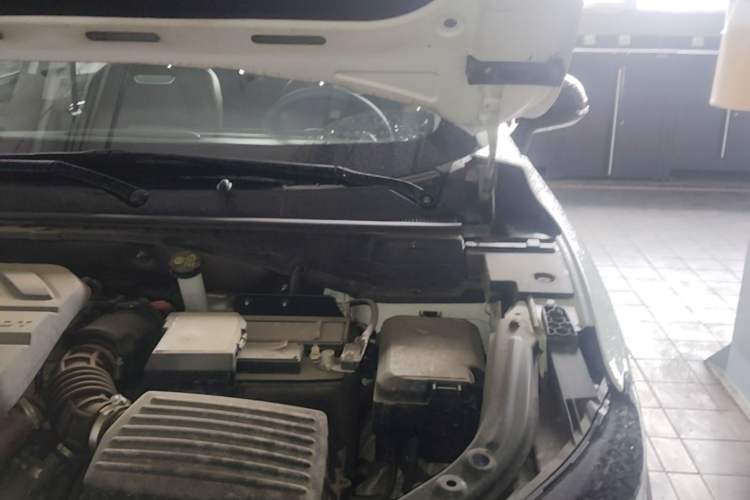 Used CHANGAN UNI-T 2021 1.5T Excellence Model Engine Bay Left