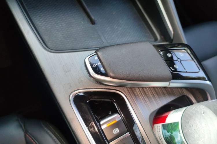 Used CHANGAN UNI-T 2021 1.5T Sport Edition Flagship Version Gear Lever