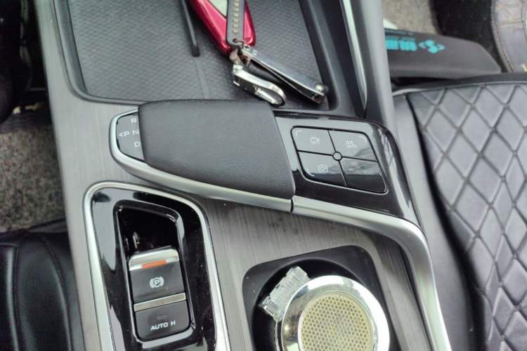 Used CHANGAN UNI-T 2021 1.5T Excellence Model Gear Lever