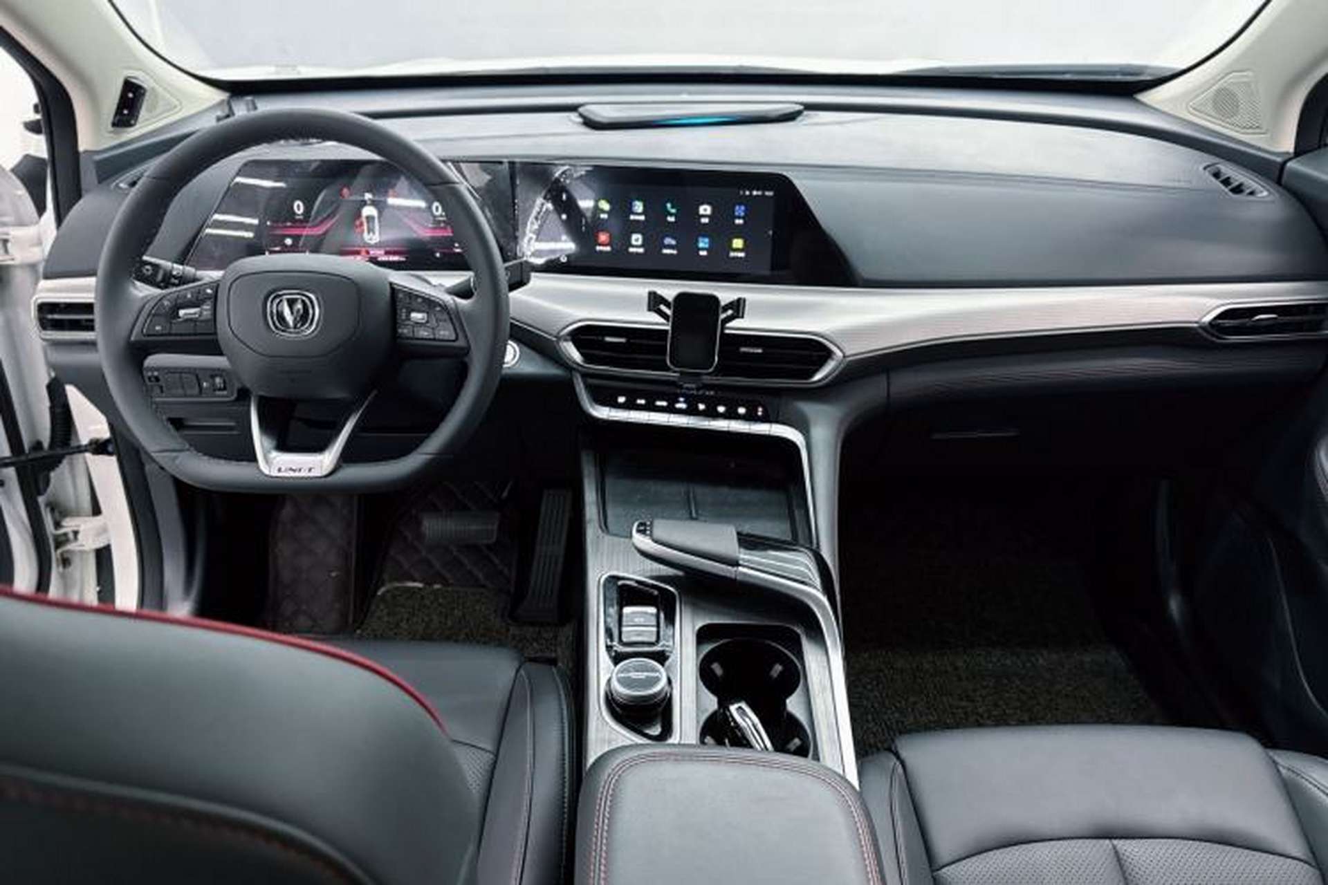 Used CHANGAN UNI-T 2021 1.5T Excellence Model Interior 2