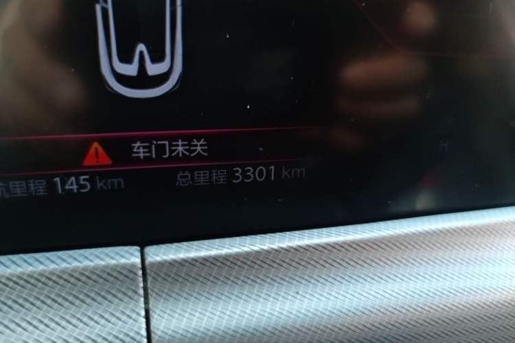 Used CHANGAN UNI-T 2021 1.5T Sport Edition Flagship Version Odometer Close Up