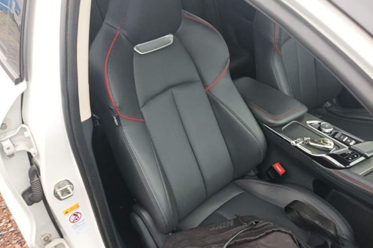 Used CHANGAN UNI-T 2021 1.5T Excellence Model Right Front Seat
