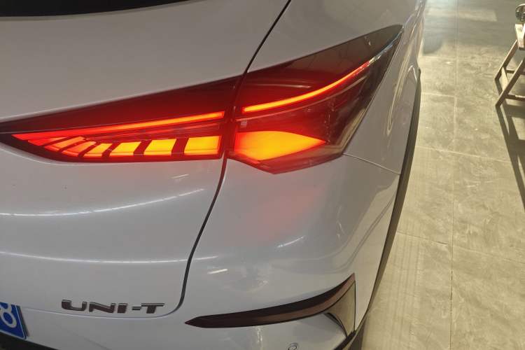 Used CHANGAN UNI-T 2021 1.5T Excellence Model Right Rear Taillight
