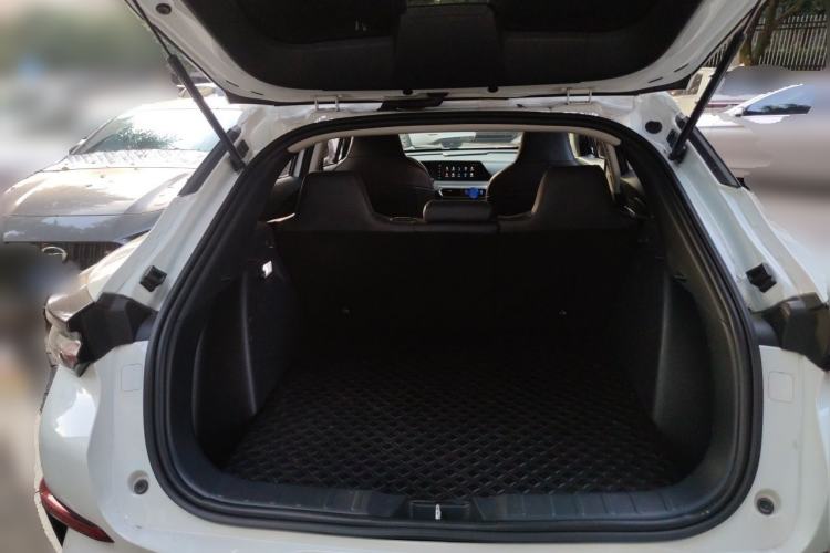 Used CHANGAN UNI-T 2021 1.5T Sport Edition Flagship Version Trunk