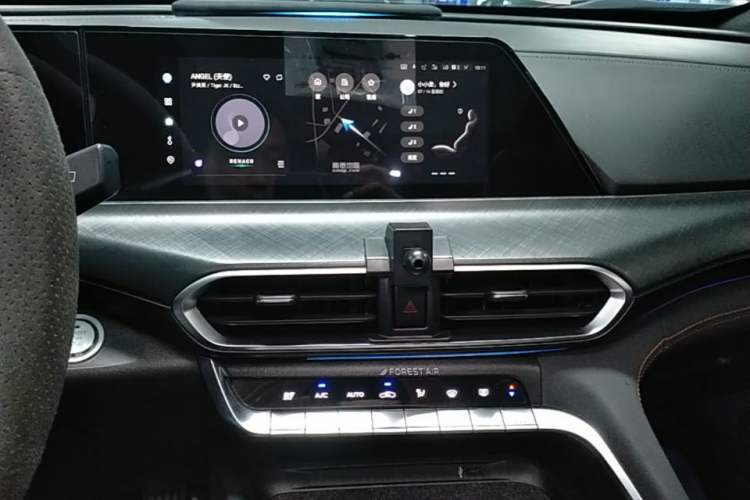 Used CHANGAN UNI-T 2022 1.5T Prestige Version Audio And AC Panel