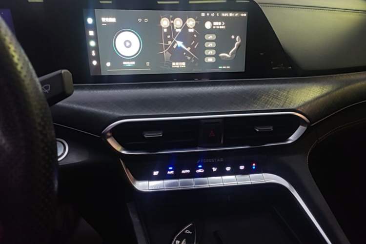 Used CHANGAN UNI-T 2022 1.5T Prestige Version Audio And AC Panel