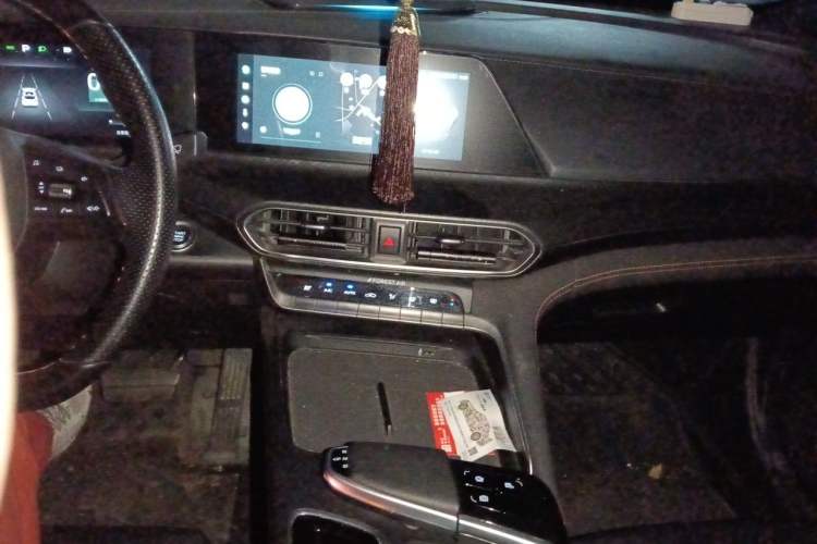 Used CHANGAN UNI-T 2022 1.5T Prestige Version Audio And AC Panel