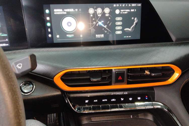 Used CHANGAN UNI-T 2022 1.5T Sport Edition Premium Version Audio And AC Panel