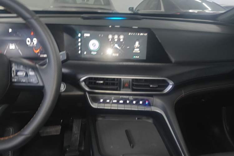 Used CHANGAN UNI-T 2022 1.5T Sport Edition Premium Version Audio And AC Panel