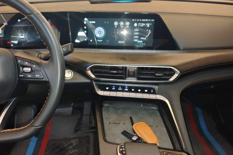Used CHANGAN UNI-T 2022 1.5T Sport Edition Premium Version Audio And AC Panel