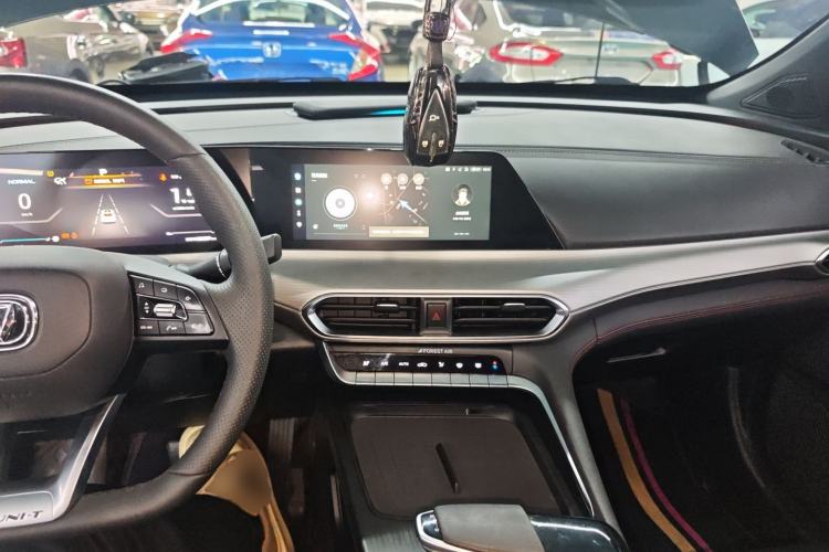 Used CHANGAN UNI-T 2022 1.5T Excellence Model Center Console