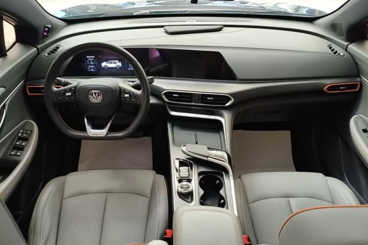 Used CHANGAN UNI-T 2022 1.5T Prestige Version Center Console
