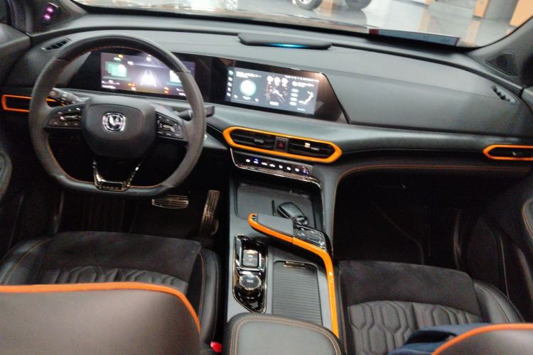 Used CHANGAN UNI-T 2022 1.5T Sport Edition Premium Version Center Console