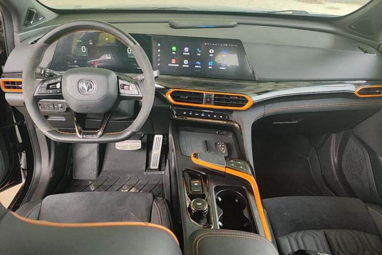 Used CHANGAN UNI-T 2022 1.5T Sport Edition Flagship Version Center Console