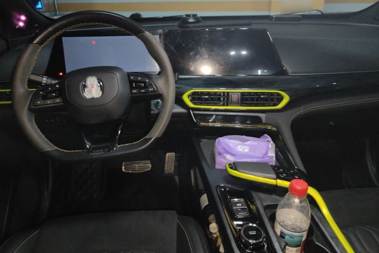 Used CHANGAN UNI-T 2022 1.5T Sport Edition Flagship Version Center Console