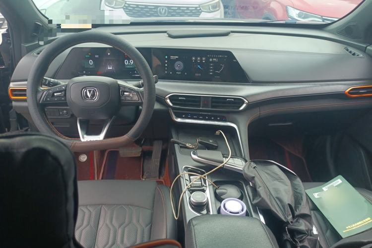 Used CHANGAN UNI-T 2022 1.5T Prestige Version Center Console