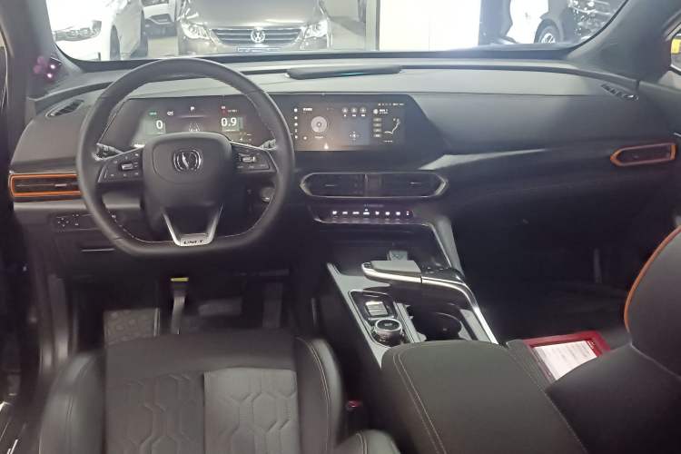 Used CHANGAN UNI-T 2022 1.5T Prestige Version Center Console
