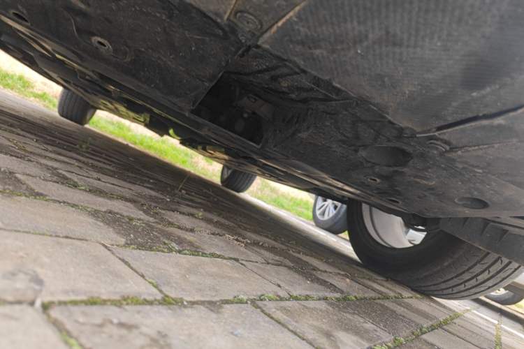Used CHANGAN UNI-T 2022 1.5T Sport Edition Flagship Version Chassis Front