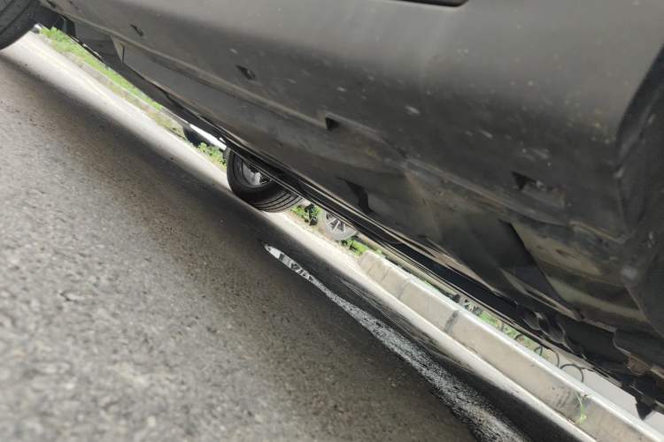 Used CHANGAN UNI-T 2022 1.5T Prestige Version Chassis Front Right