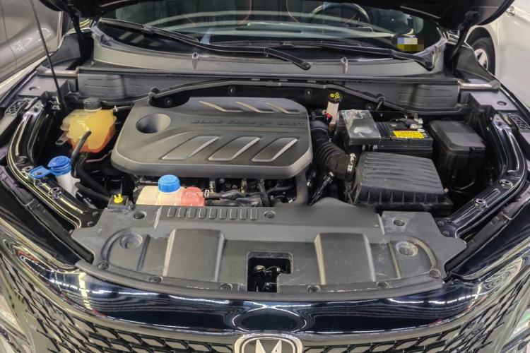 Used CHANGAN UNI-T 2022 1.5T Prestige Version Engine Bay