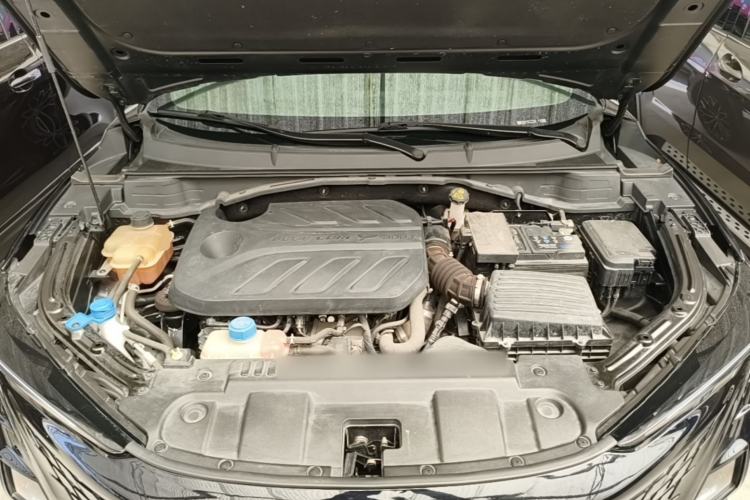 Used CHANGAN UNI-T 2022 1.5T Prestige Version Engine Bay