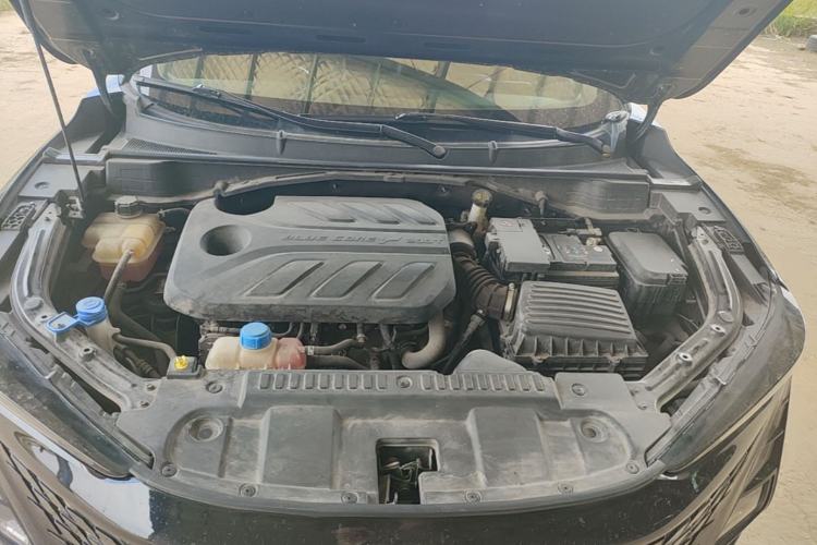 Used CHANGAN UNI-T 2022 1.5T Sport Edition Flagship Version Engine Bay