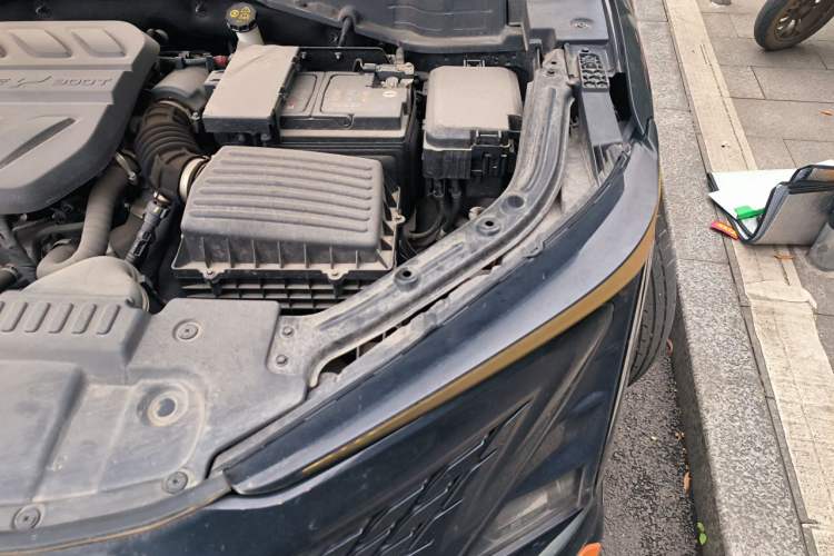 Used CHANGAN UNI-T 2022 1.5T Sport Edition Premium Version Engine Bay Left