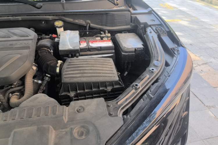Used CHANGAN UNI-T 2022 1.5T Sport Edition Premium Version Engine Bay Left