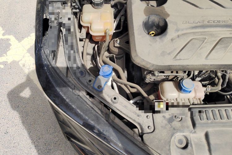 Used CHANGAN UNI-T 2022 1.5T Sport Edition Premium Version Engine Bay Right